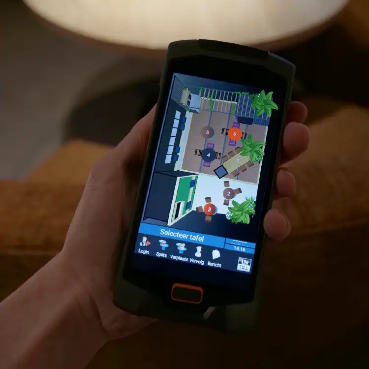 bediening met de horeca handheld van untill