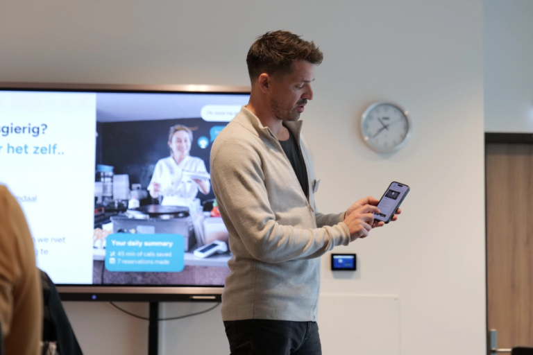 Mark Bender presenteert AI telefoonassistent Bonnie