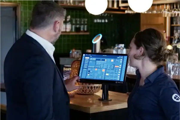 unTill adviseur bij een unTill Prime horeca kassa