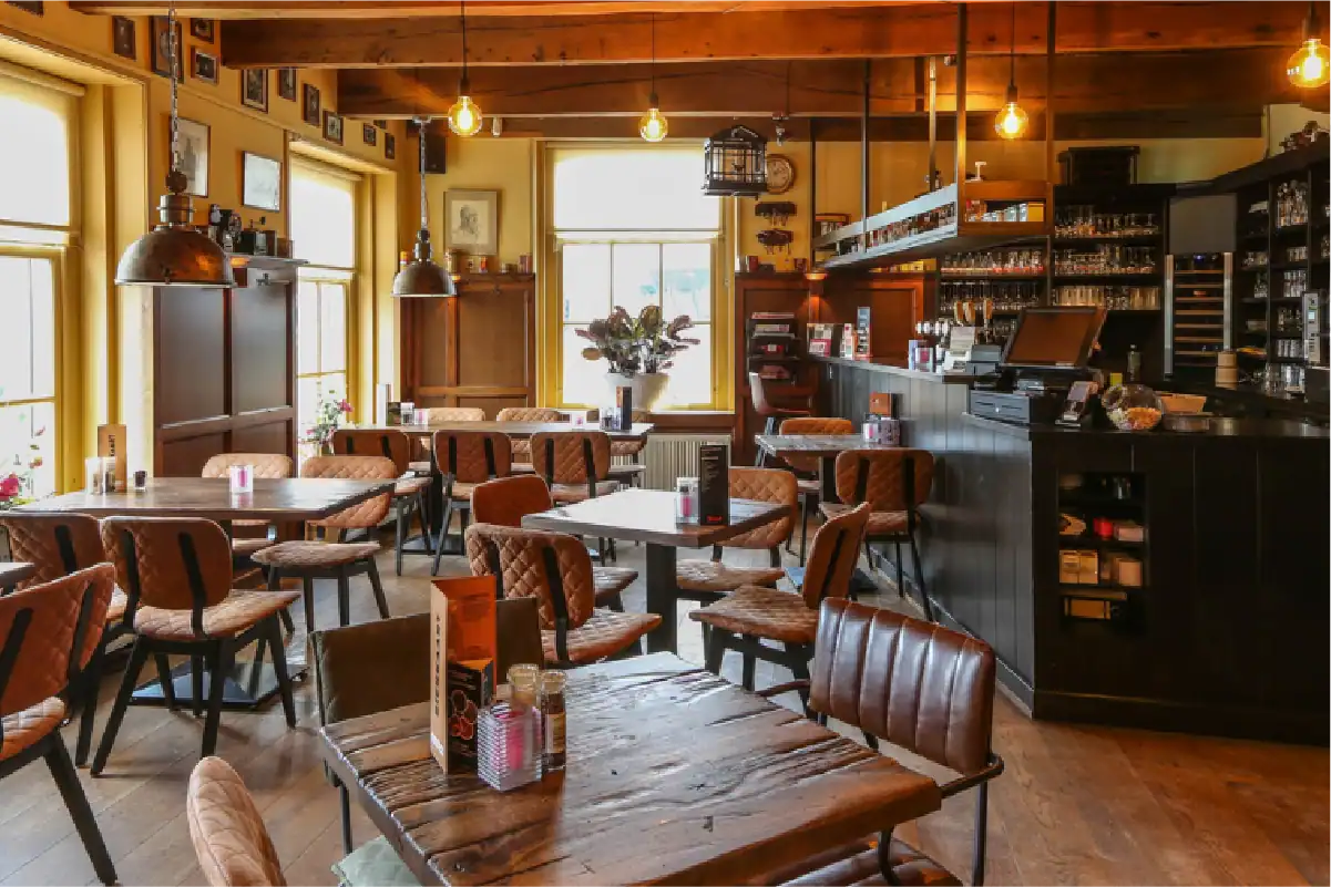 Interieur van Eetcafé De Kwikkel in Medemblik